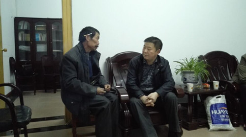 杨绍南耐心接待杨某