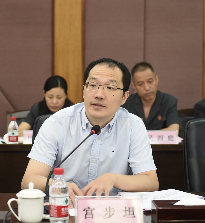 游劝荣强调:充分发挥审判职能推进优化湖北营商环境